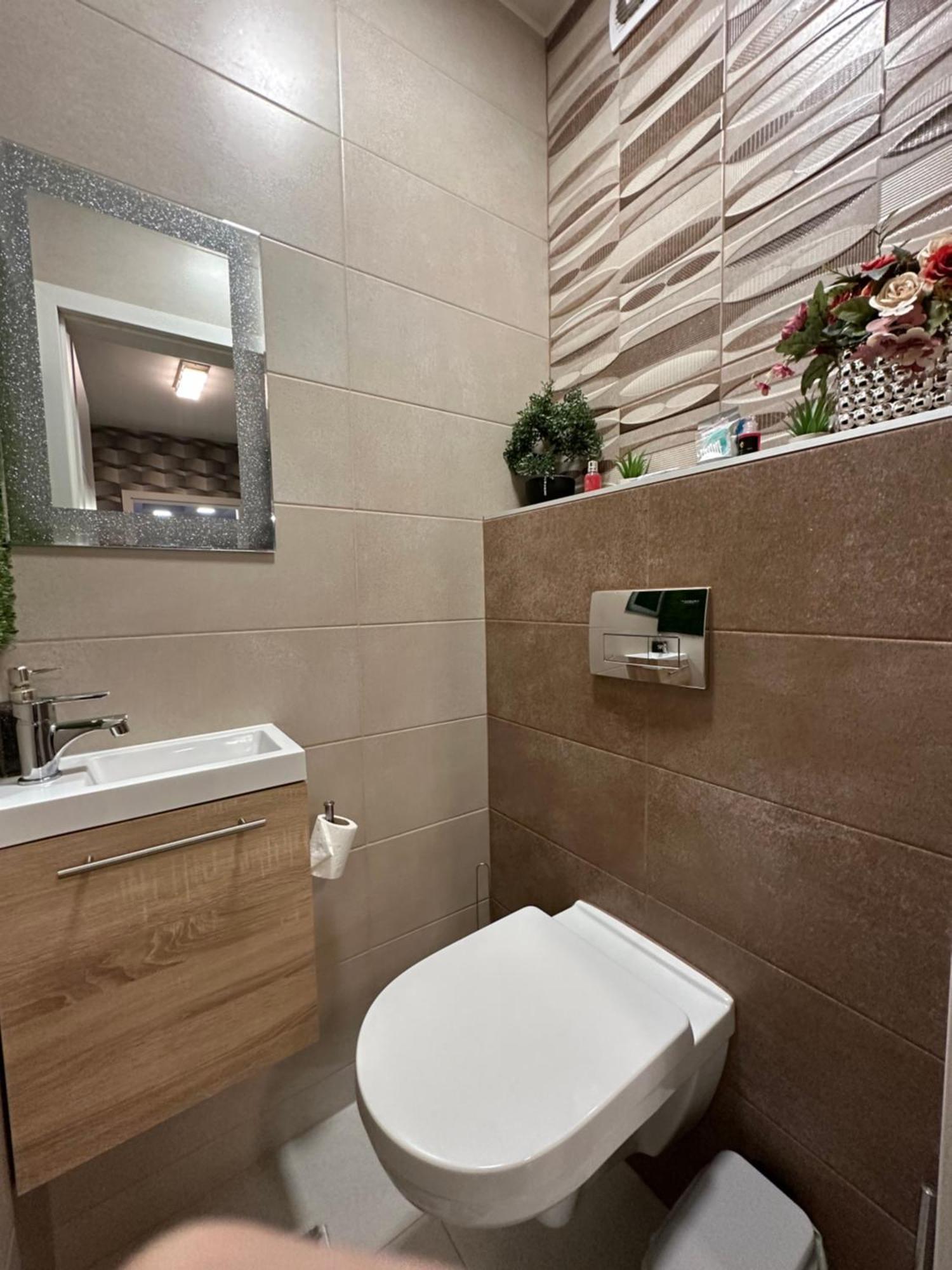 New Apartman Debreţin Exterior foto